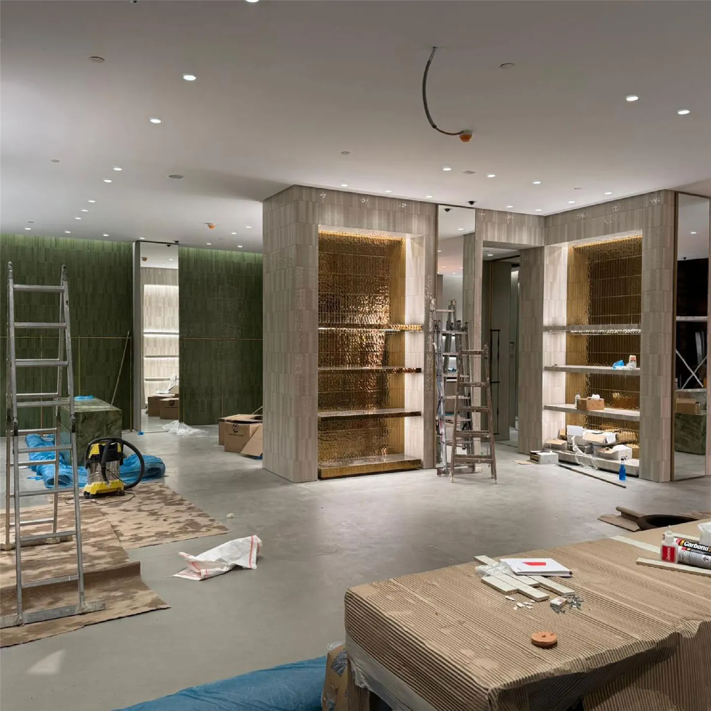 İstinyepark Avm Loewe Mağazası