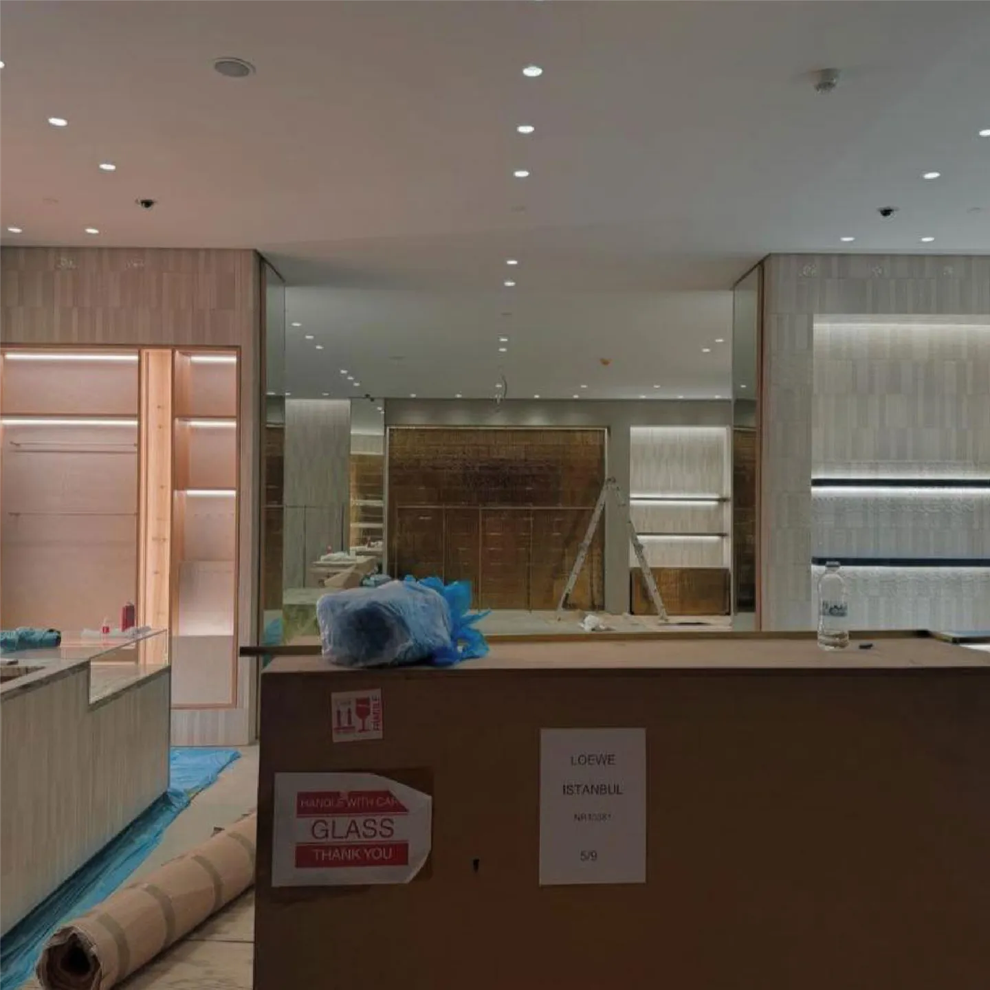 İstinyepark Avm Loewe Mağazası